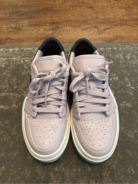 Women’s Nike Casual Lace-Up Sneakers in Light Lavender